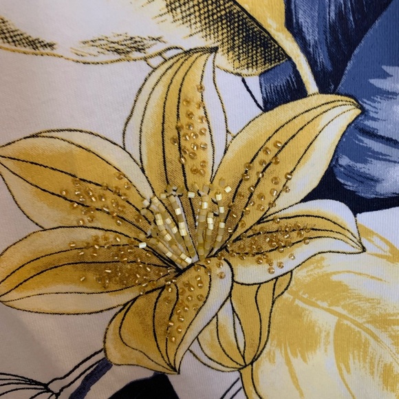 NWT Chicos Beaded Floral tee. Sz 2 (12-14). stretchy - Picture 2 of 6